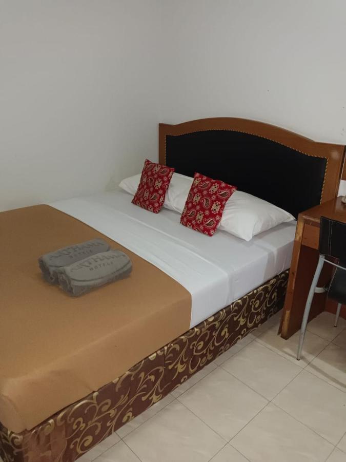 Karsa Utama Hotel Jakarta Buitenkant foto