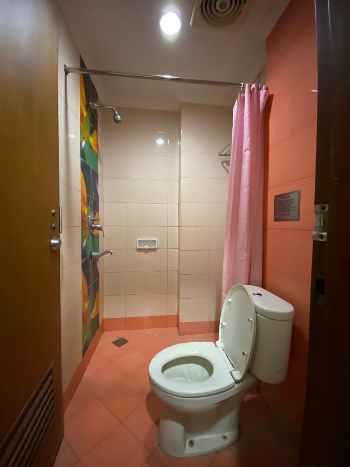 Karsa Utama Hotel Jakarta Buitenkant foto