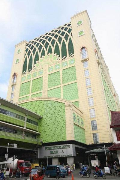 Karsa Utama Hotel Jakarta Buitenkant foto