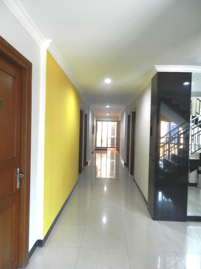 Karsa Utama Hotel Jakarta Buitenkant foto